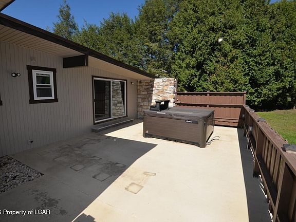 5th image of 48 Yeager Rd