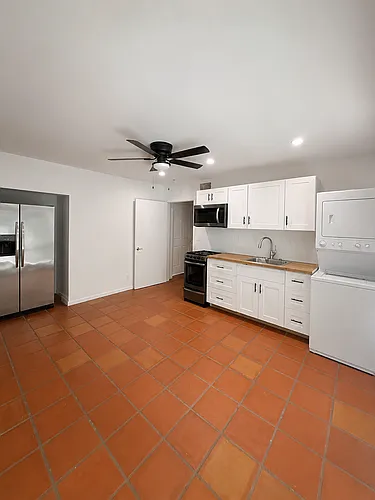 410 S Ocean Breeze #3 Photo 1