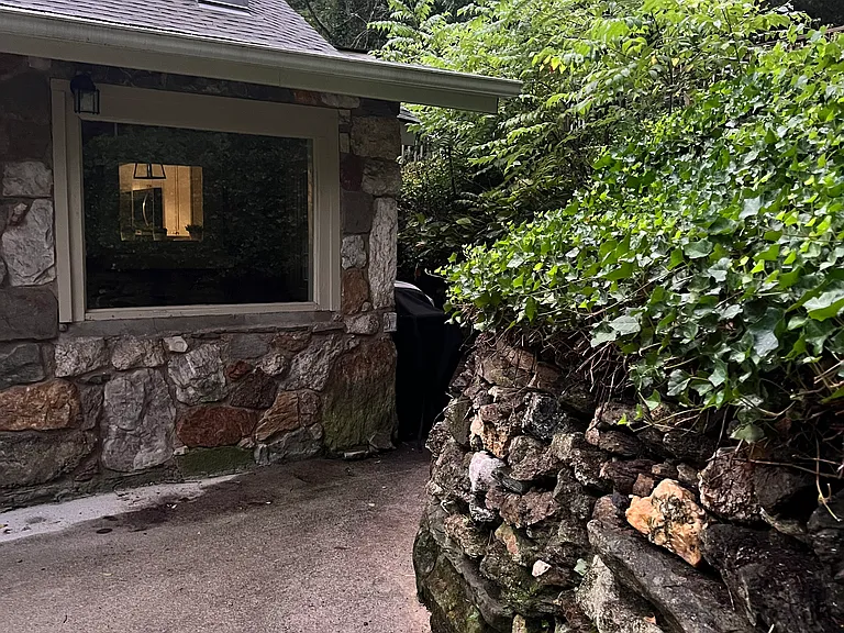 113 Hemphill Rd — Photo 4