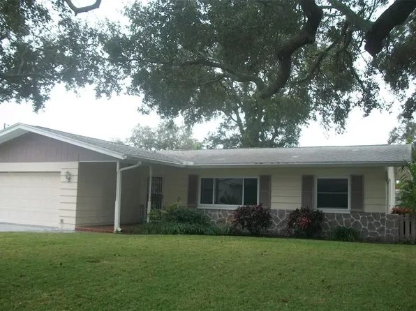 13448 Periwinkle Ave, Seminole, FL 33776