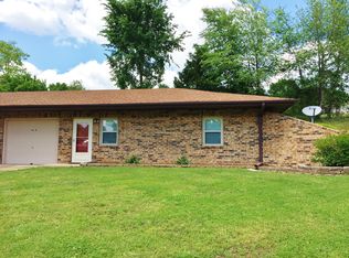 101 Mills Rd #B, Nixa, MO 65714
