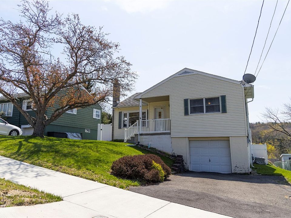 1st image of 8 Pratt Ct
