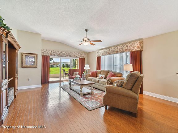 3rd image of 18511 Fairway Green Dr