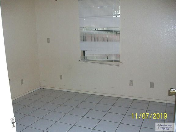 3rd image of 633 Eastwood Dr