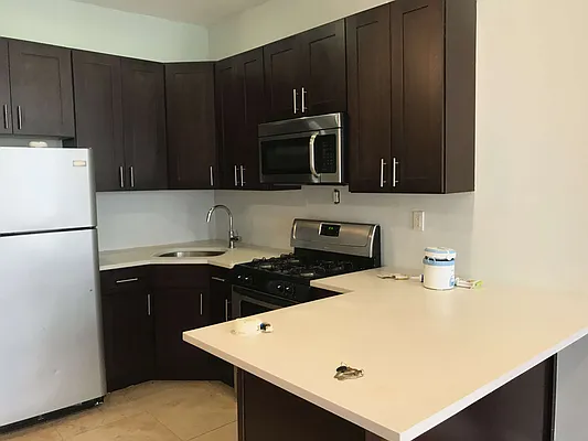 Rented by Zuz Realty | media 53