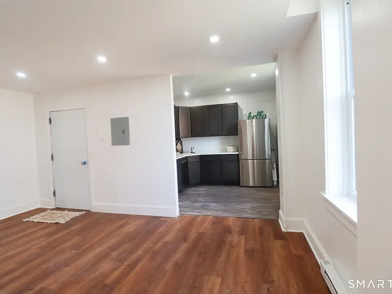 156 Garfield Ave — Photo 5