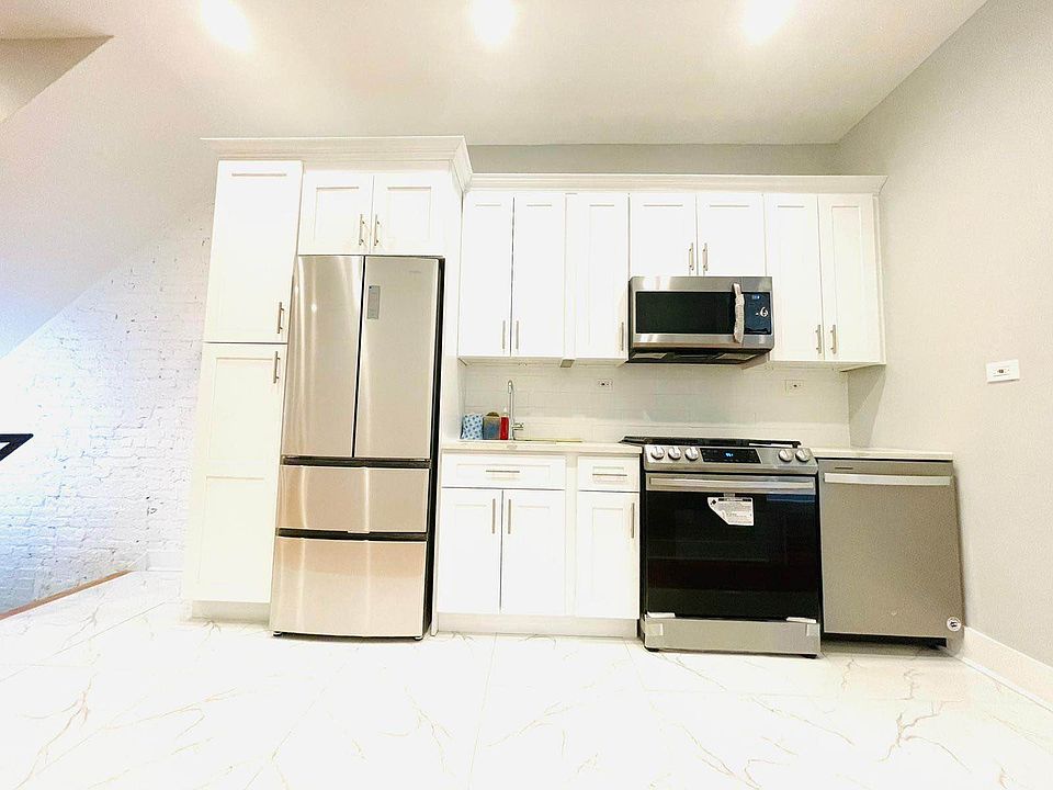 1st image of 490 Chauncey St #1L
