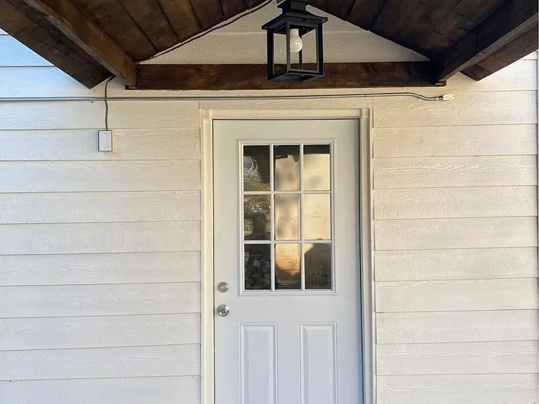 Dickey St — Photo 25