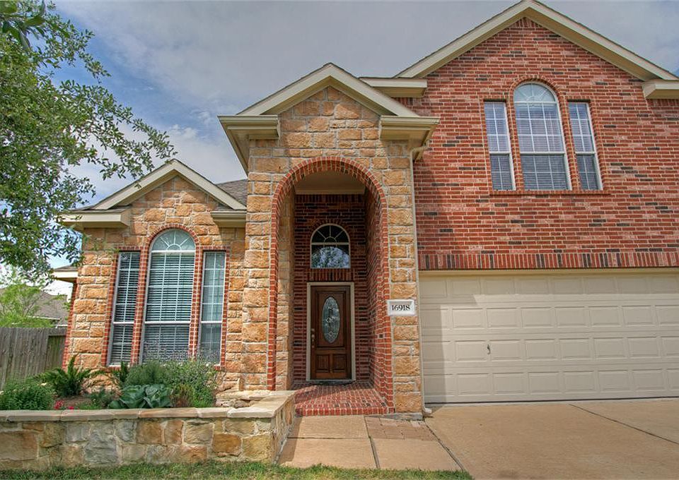 1st image of 16918 Terrace Park Dr