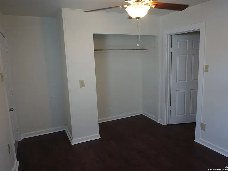 1905 Buena Vista St — Photo 11