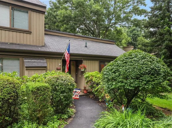 129 Heritage Hills #D, Somers, NY 10589
