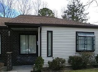 386 Clubhouse Ct, Coram, NY 11727