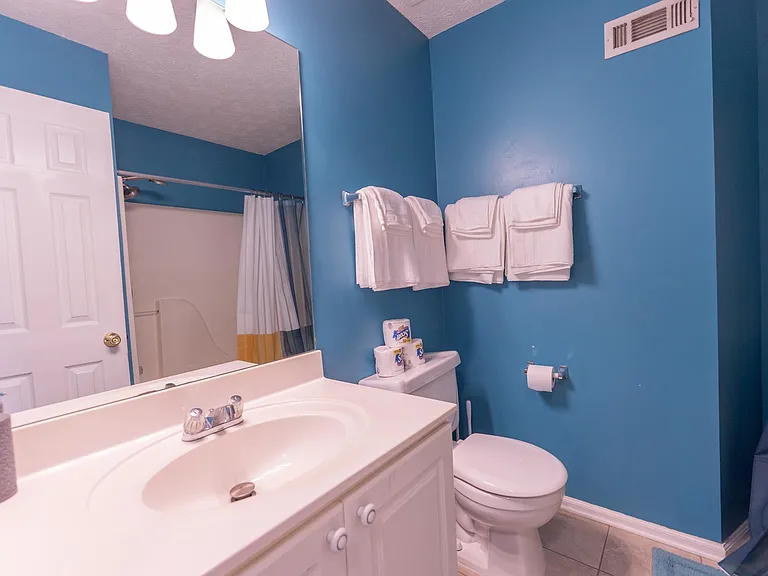 4589 Brook Farms Dr — Photo 32