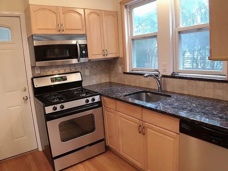 31 Gilbert Rd #2 — Photo 7
