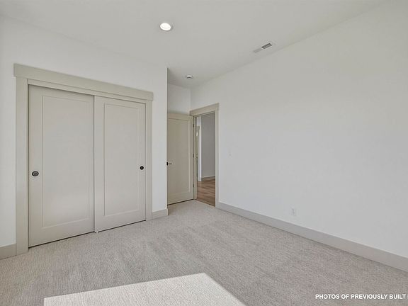 5th image of 2339 Lariat Ln
