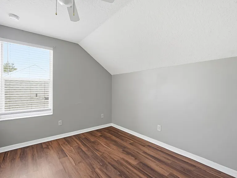 10310 Lakeside Vista Dr — Photo 10