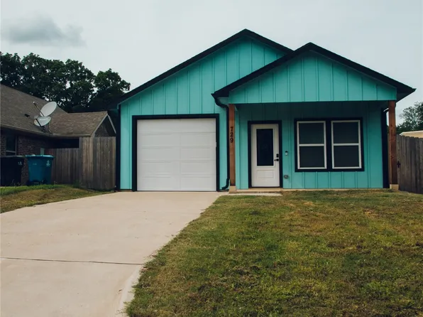 729 E Sears St, Denison, TX 75021