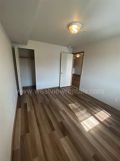 135-139 Prince Ave — Photo 35