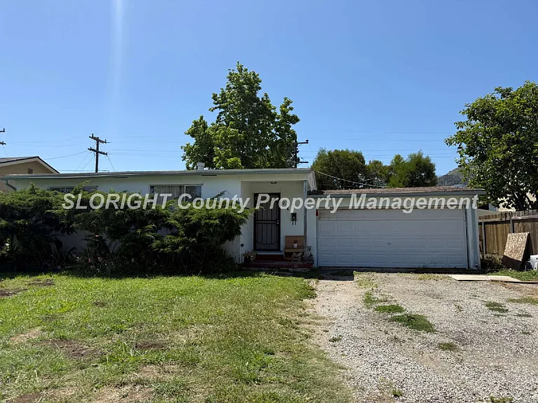 226 Jeffrey Dr — Photo 1