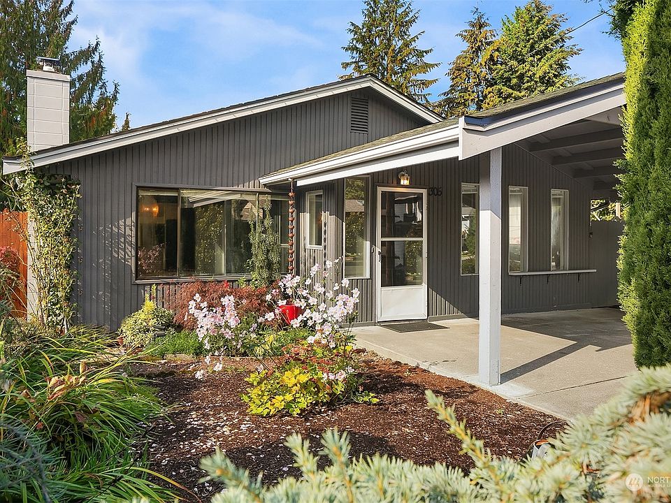 1st image of 305 1st Avenue NE