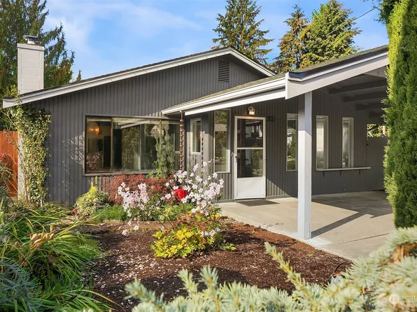 305 1st Avenue NE, Issaquah, WA 98027