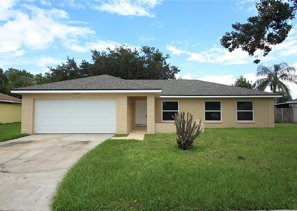 1st image of 731 Iowa Woods Cir E