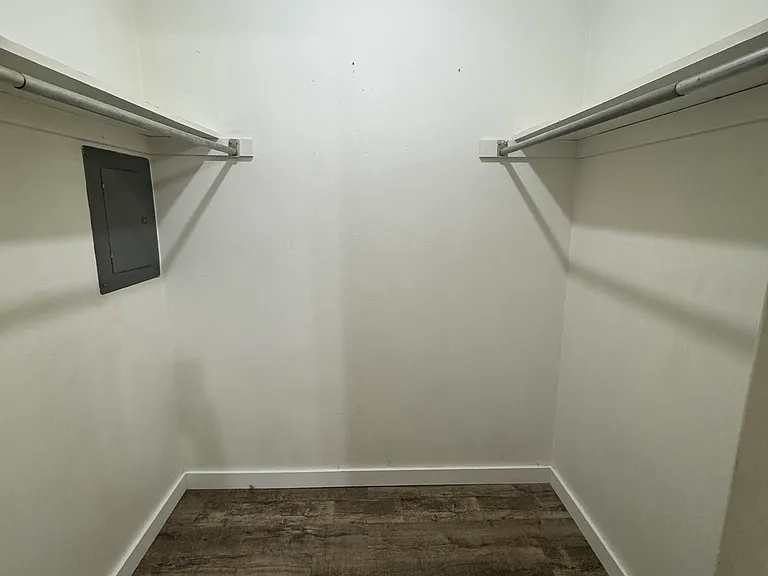 301 Butler Ave #10 — Photo 8