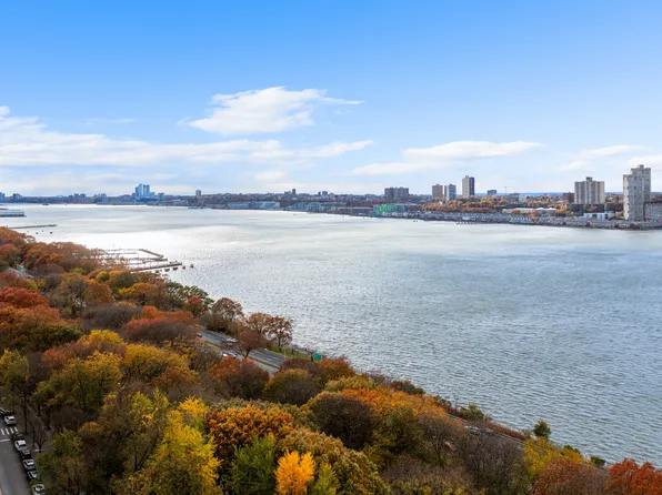 140 Riverside Drive image 3 of 16