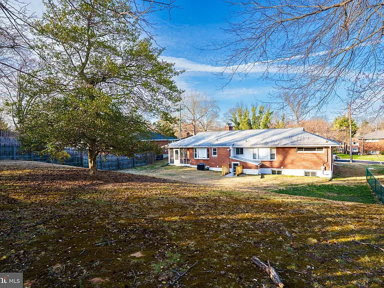 4305 Elmwood Rd — Photo 26