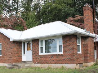 5251 Oak View Dr, Allentown, PA 18104