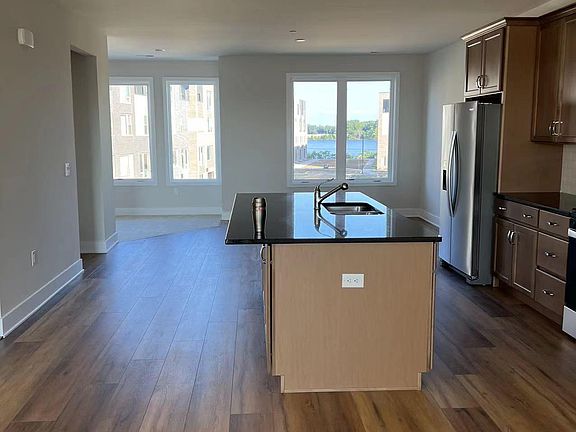 5th image of 2160 Northbank Pl #161