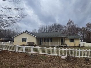 1115 S Clapper Ct, Mahomet, IL 61853