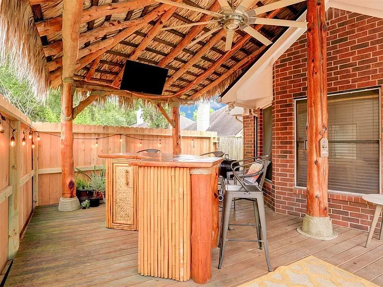 1435 Basswood Springs Ct — Photo 4