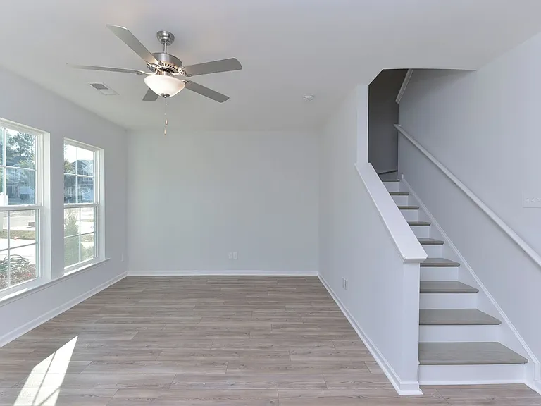 185 Northwood St — Photo 4