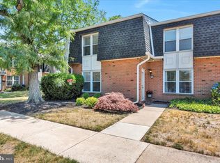 1083 Harbour Dr, Palmyra, NJ 08065