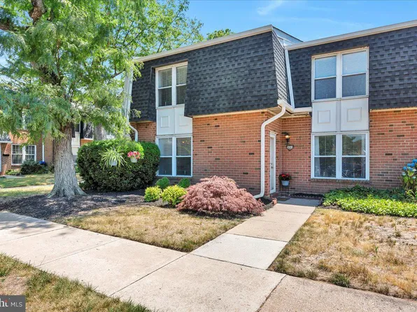 1083 Harbour Dr, Palmyra, NJ 08065