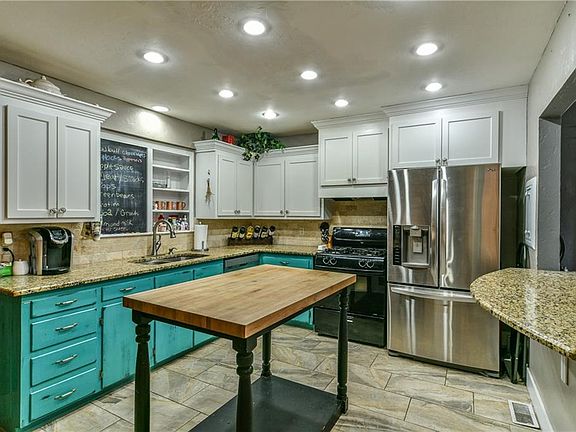 2nd image of 4404 N Wheeler Ave