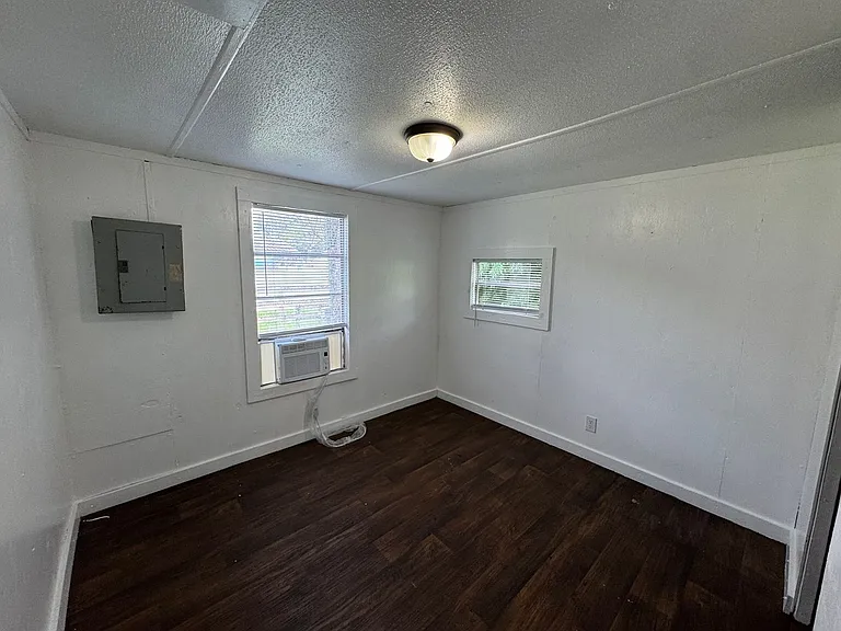 202 Irvin Ave NW #1 — Photo 13
