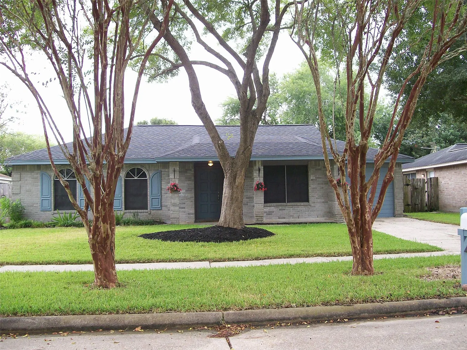3 bed, 1.5 bath, 1336 sqft, $1,875 — Photo 1