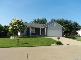 5709 Dogwood Dr, High Ridge, MO 63049
