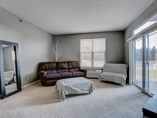 6995 S Riverwood Blvd, Franklin, WI 53132