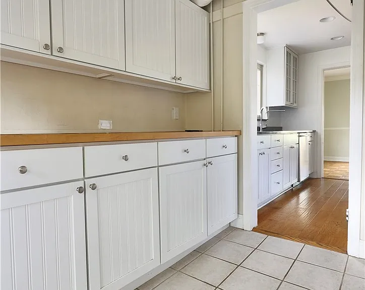 633 Crystal Dr — Photo 15