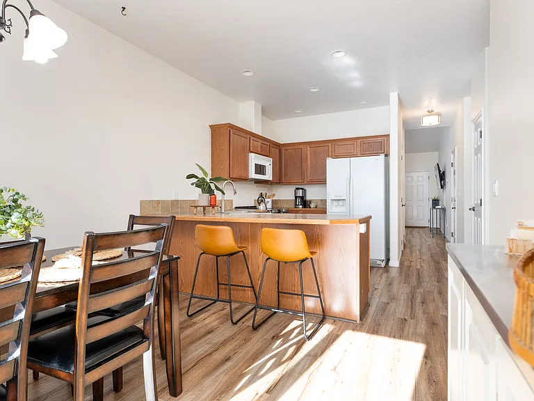 24 Mangum Cir #4 — Photo 5
