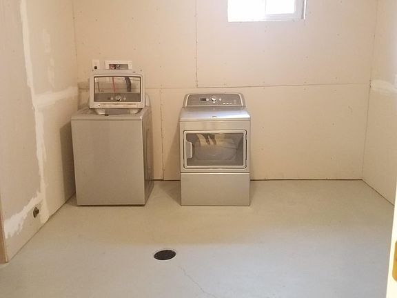5th image of 1060 Boise Ave