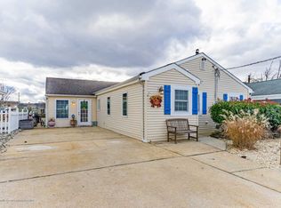 106 E Thames Rd, Little Egg Harbor, NJ 08087