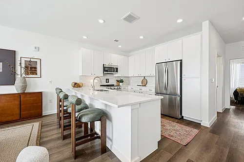 Crestview Townhomes Photo 1