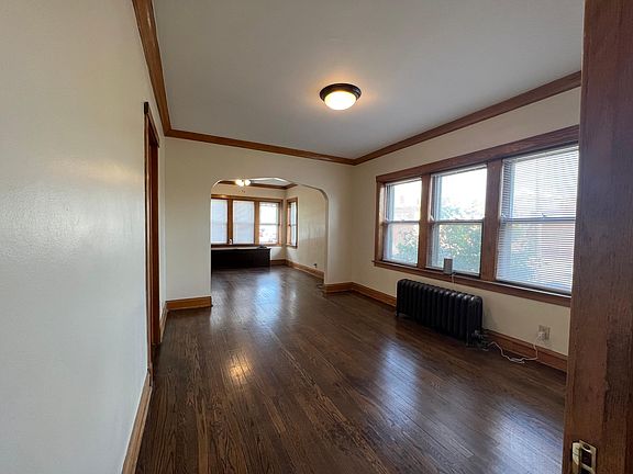 4th image of 2126 Wesley Ave #1