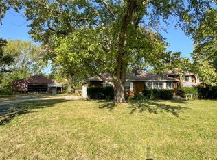3222 SW Pryor Rd, Lees Summit, MO 64082