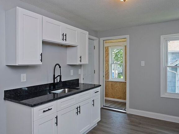 5th image of 518-520 Kings Hwy Floor 2