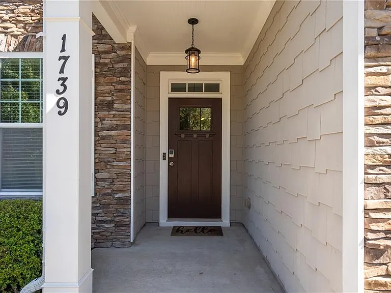 1739 Hollingsworth Blvd NW — Photo 3